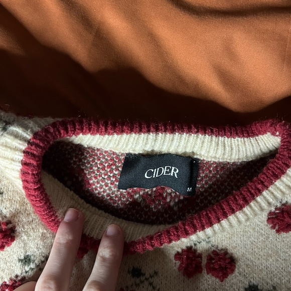 Cider Cherry Cropped Knit Sweater - Picture 2 of 2